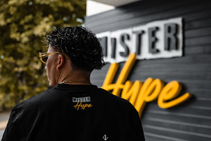 Photo n°7 de Mister Hype - Saint Paul à Saint-Paul (Salon de tatouage et piercing)