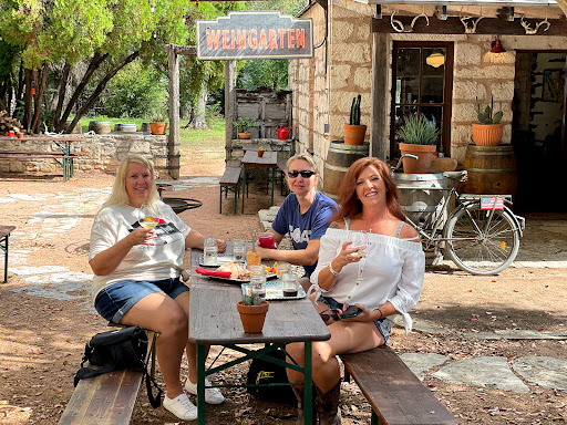 Pontotoc Vineyard Weingarten Gallery - United States