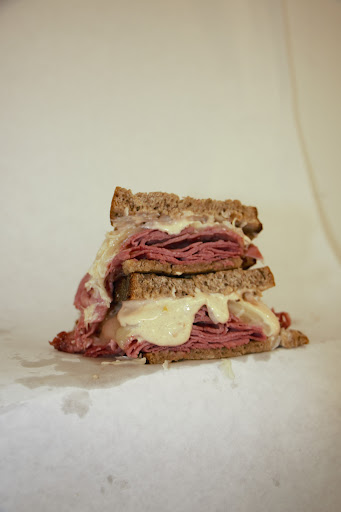 Tom's Deli - Thumbnail