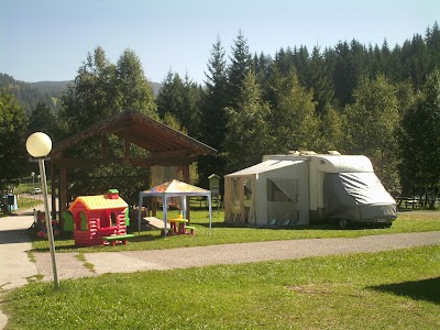 Campeggio Villaggio "Fiemme Village" - Piazzole e case mobili - Val di Fiemme - Dolomiti del Trentino