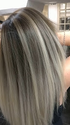 Photo n°2 de Artistes Coiffeurs Coloristes à Paris (Salon de coiffure)