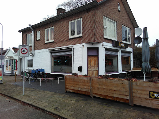 Cafe-Bar Station