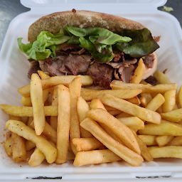 Photo n°3 de Place Des Affamés à Bellevigny (Sandwicherie)