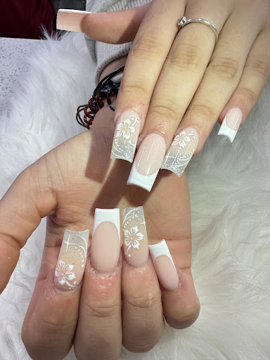 Chloe Nails & Spa