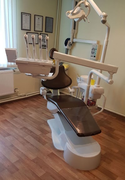 Dentist