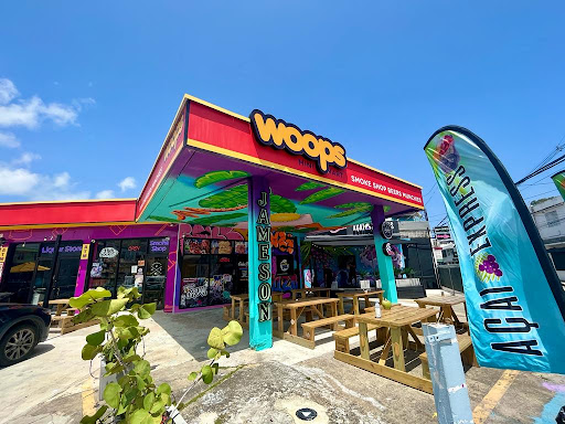 Woops Minimart - Calle Loíza