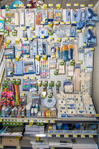 Dollar General by null