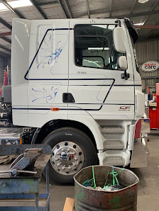 Dirk's Lines and Scrolls 6/122 Bosworth Rd, Bairnsdale VIC 3875, Australia