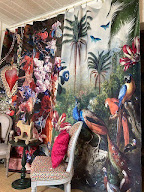 Noble House en Normandie décoration tapisserie à Neaufles-Saint-Martin