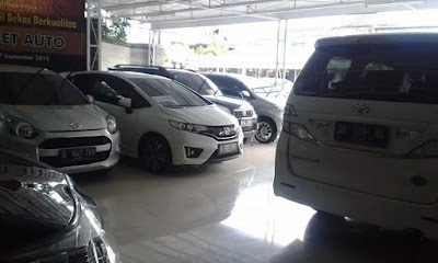 Photos of Elisabet Auto