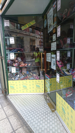 La Boutique De La Zapatilla