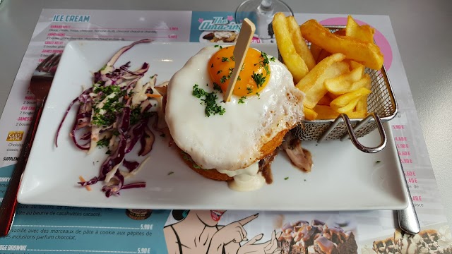 TWIST DINER CAFE Steack House