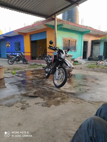 Autolavado San Judas photo