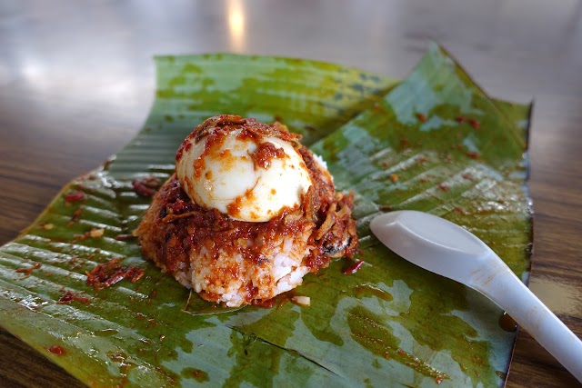 Ali Nasi Lemak Daun Pisang