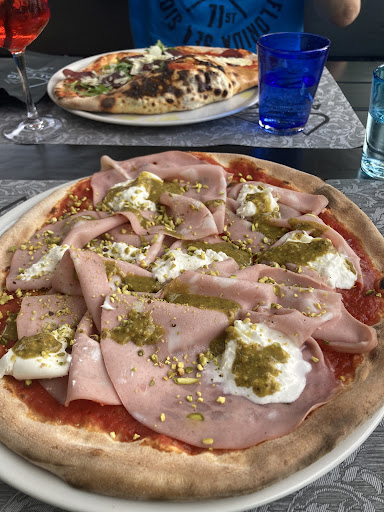 Ristorante Pizzeria Bar Al Lago Gallery - Italy