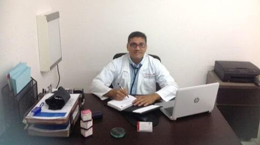 Dr. Raymid García Fernández