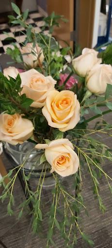 Stems Flowers and Cafe - Thumbnail