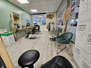 Photo n°3 de Coiffure et Nature à Trie-Château (Salon de coiffure)