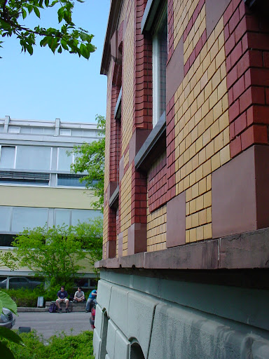 Feintechnikschule mit TG Schwenningen