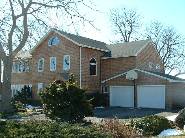 Front view of White Glove Services in  - Best Property Maintenance nearby.