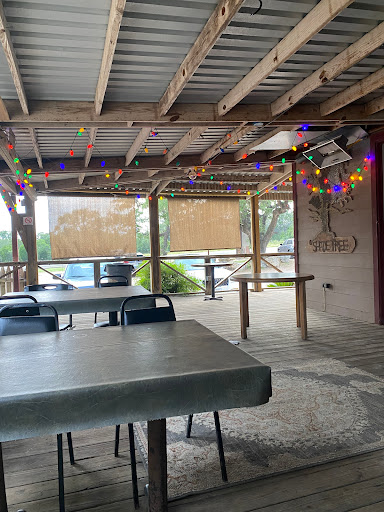 Shade Tree Saloon & Grill - Thumbnail