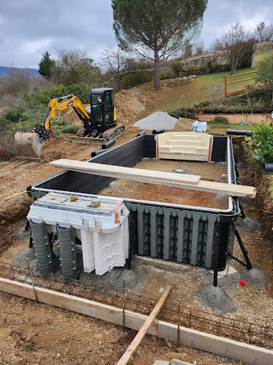 Photo de Piscines Desjoyaux à Creissels (12100)
