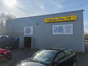 Photo n°15 de Eurotyre - Garage Auto Pro 78 à Saint-Arnoult-en-Yvelines (Magasin de pneus)