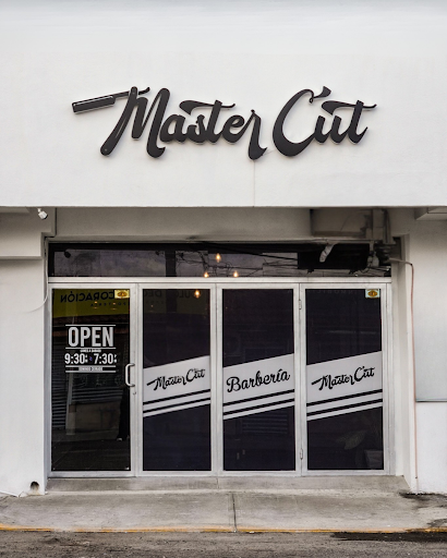 Master Cut Barber Studio