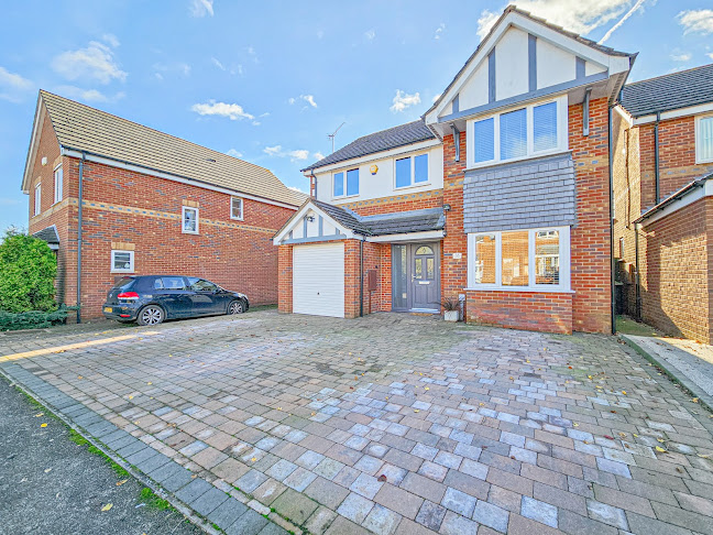 Reviews of Darren Oughton @HR Estate Agents in Coventry - Real estate agency