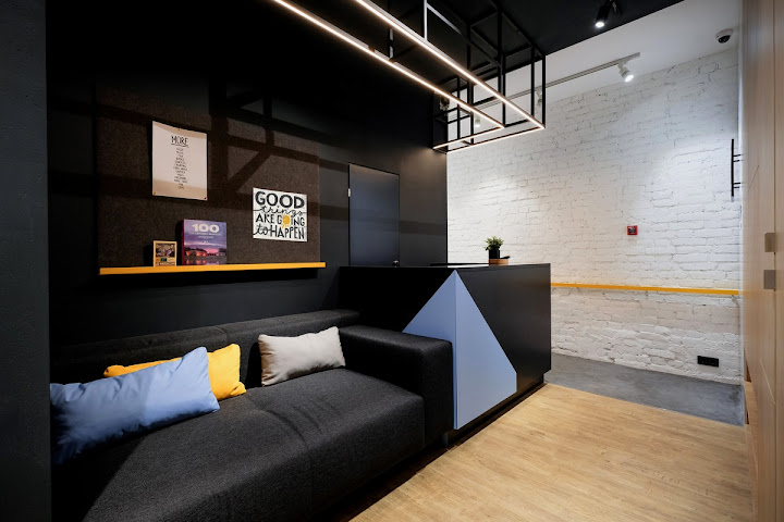 inBox Capsule Hotel by null