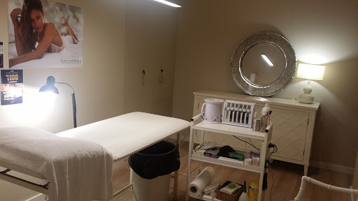 Strip't Salon - Visual