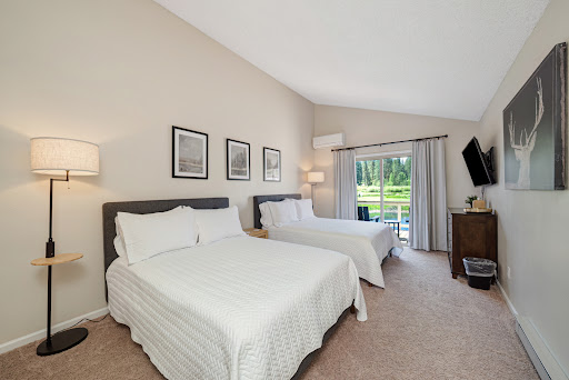Plumas Pines VACATION HOMES & RENTALS Gallery - United States