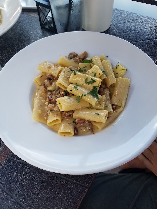Louis Ristorante & Bar