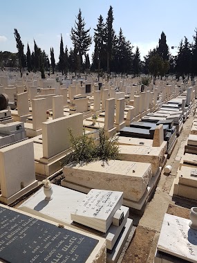 Old Cemetery Hertzliya, Author: Adi Finkelstein