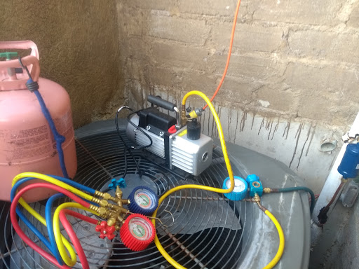 Soluciones en Mantenimiento: Electricidad, Aires Acondicionados, Plomería y Electrodomesticos