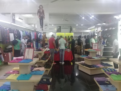 Photos of IMPORTS CLARA MAN