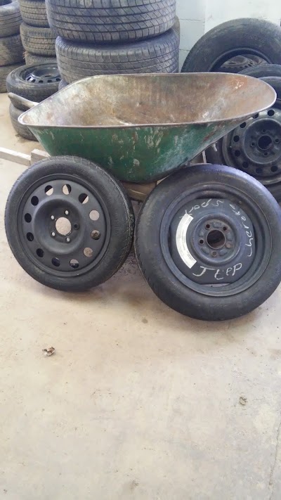 Photos of Paul's Auto Yard