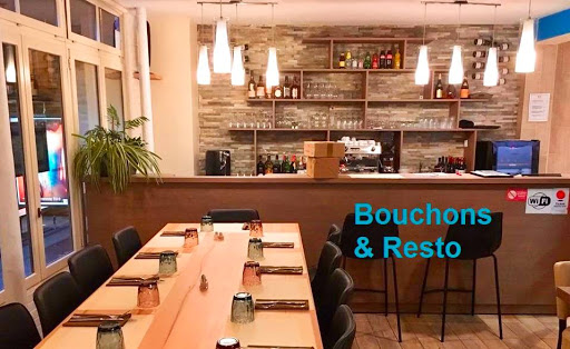 Photo 2 - Club Burger