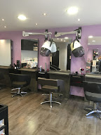 Hair Brush à Croissy-sur-Seine