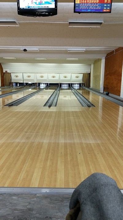 Bartelso Bowling Lanes