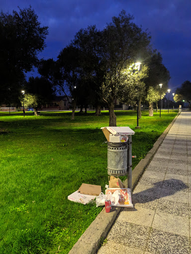 Need for pizza. Urban installation. - Thumbnail