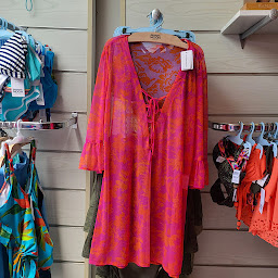 Photo n°14 de BANANA MOON & LIVIA - Port du Crouesty à Arzon (Magasin de maillots de bain)