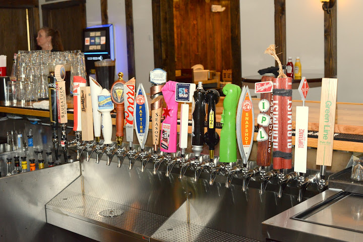 Wildwood Tavern by null