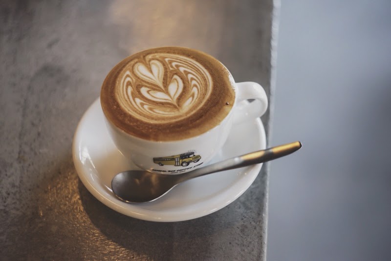 SCHOOL BUS COFFEE STOP MOTOMACHI