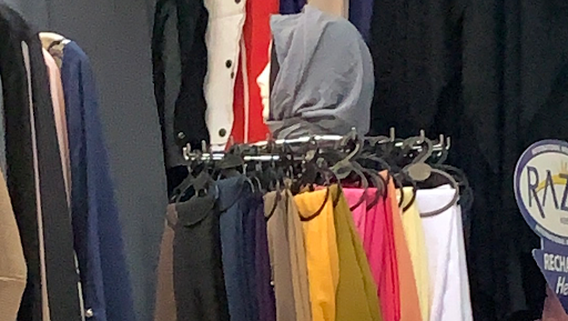 Kiin Fashion Gallery - Canada