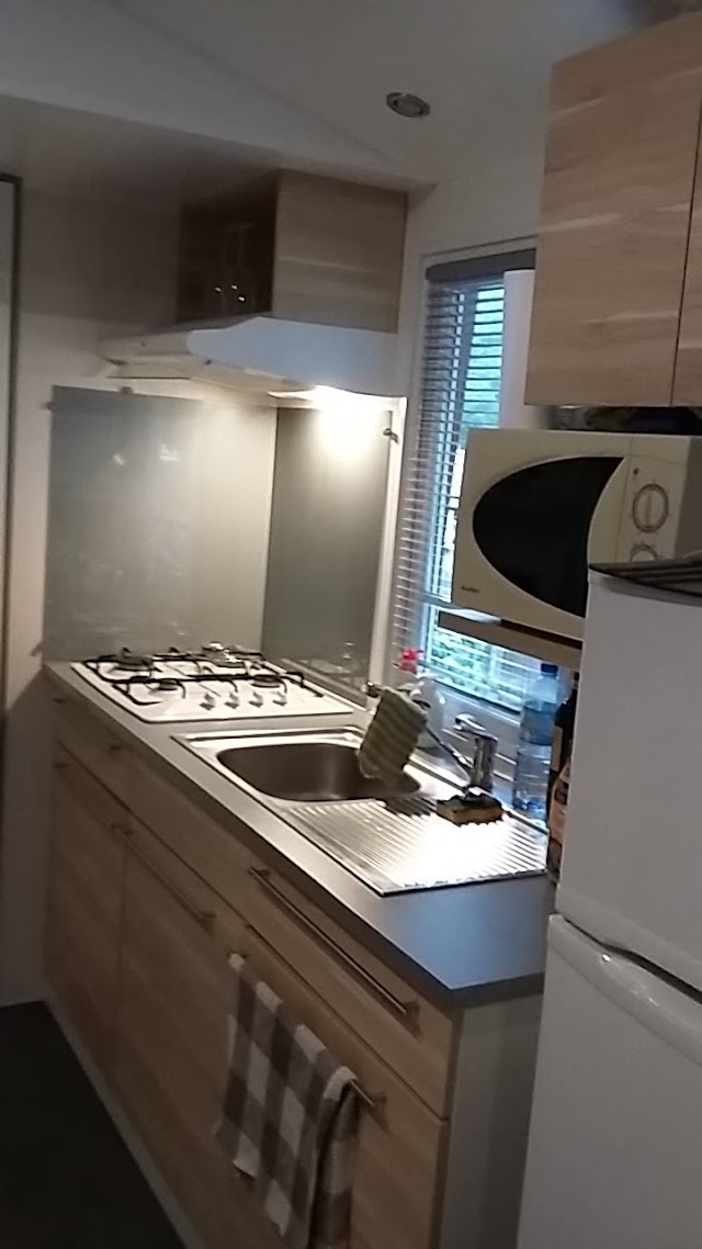 Camping Les Blimouses - Camping Var (Location Mobil Home, Parc Aquatique, Familial)