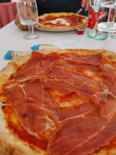 Comentarii opinii despre Pizzeria San Gennaro Di Sofia Amatruda