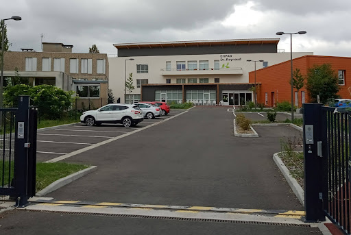 Photo de Ehpad Docteur Reynaud (CIAS Riom Limagne et Volcans) à Escoutoux (63300)
