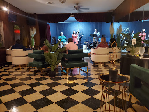 Vibes and Vines Jazz Lounge - Thumbnail