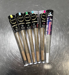 Photo n°2 de LE CARDINAL - TABAC-BAR-FDJ- PMU- VEEV ONE- NICKEL- CBD- NIRIO - à Chilly-Mazarin (Boutique de cigarettes électroniques)